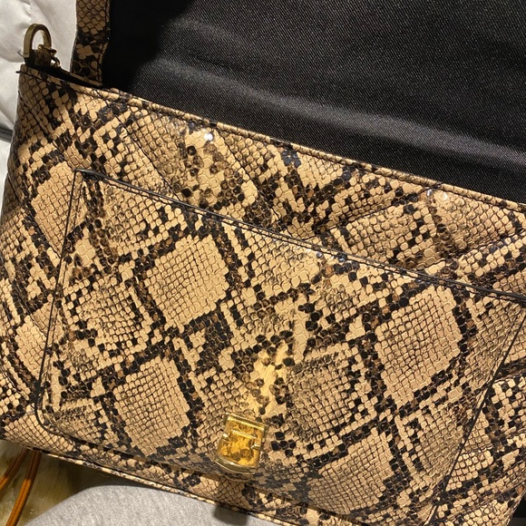 purse - Picture 2 of 3